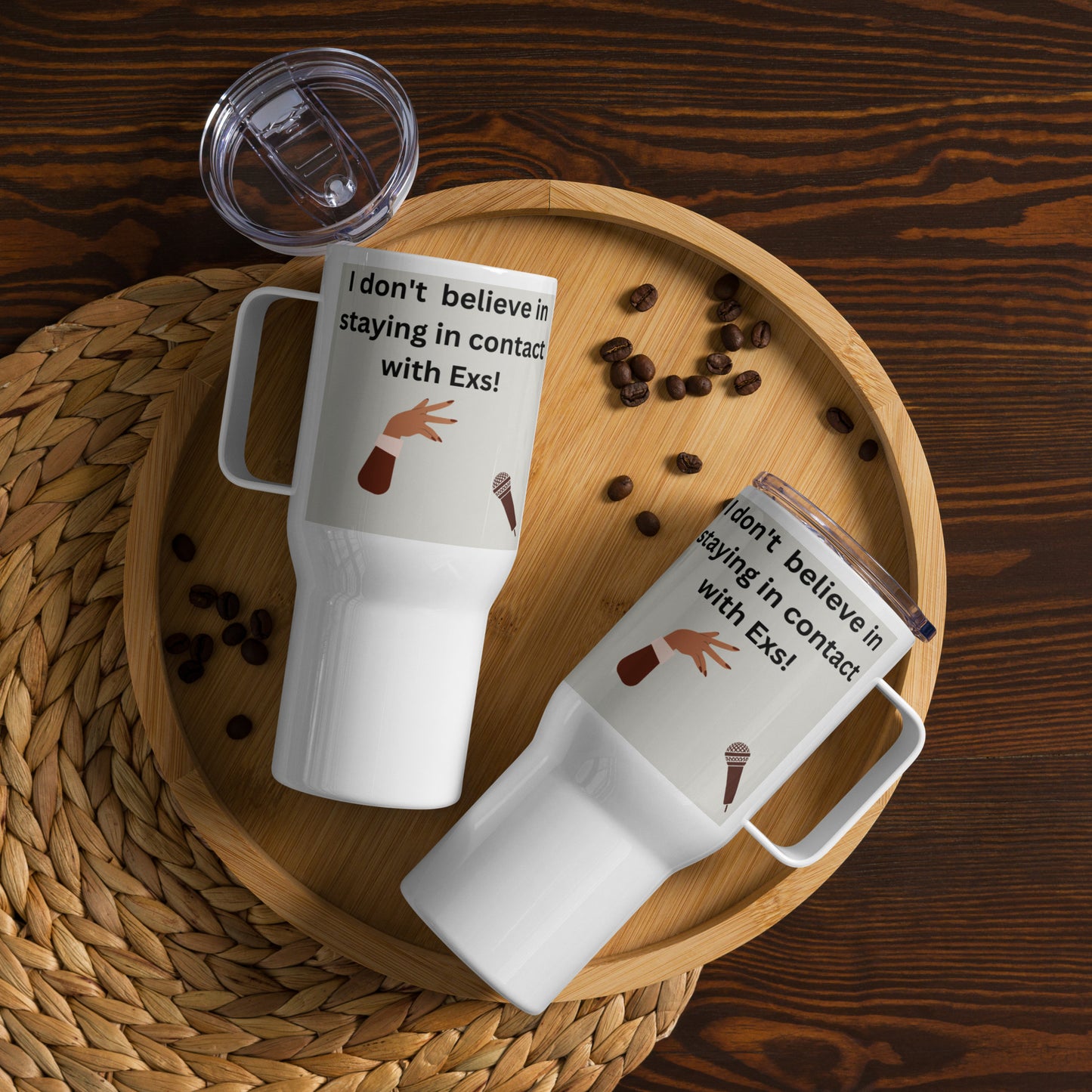 Travel mug with a handle