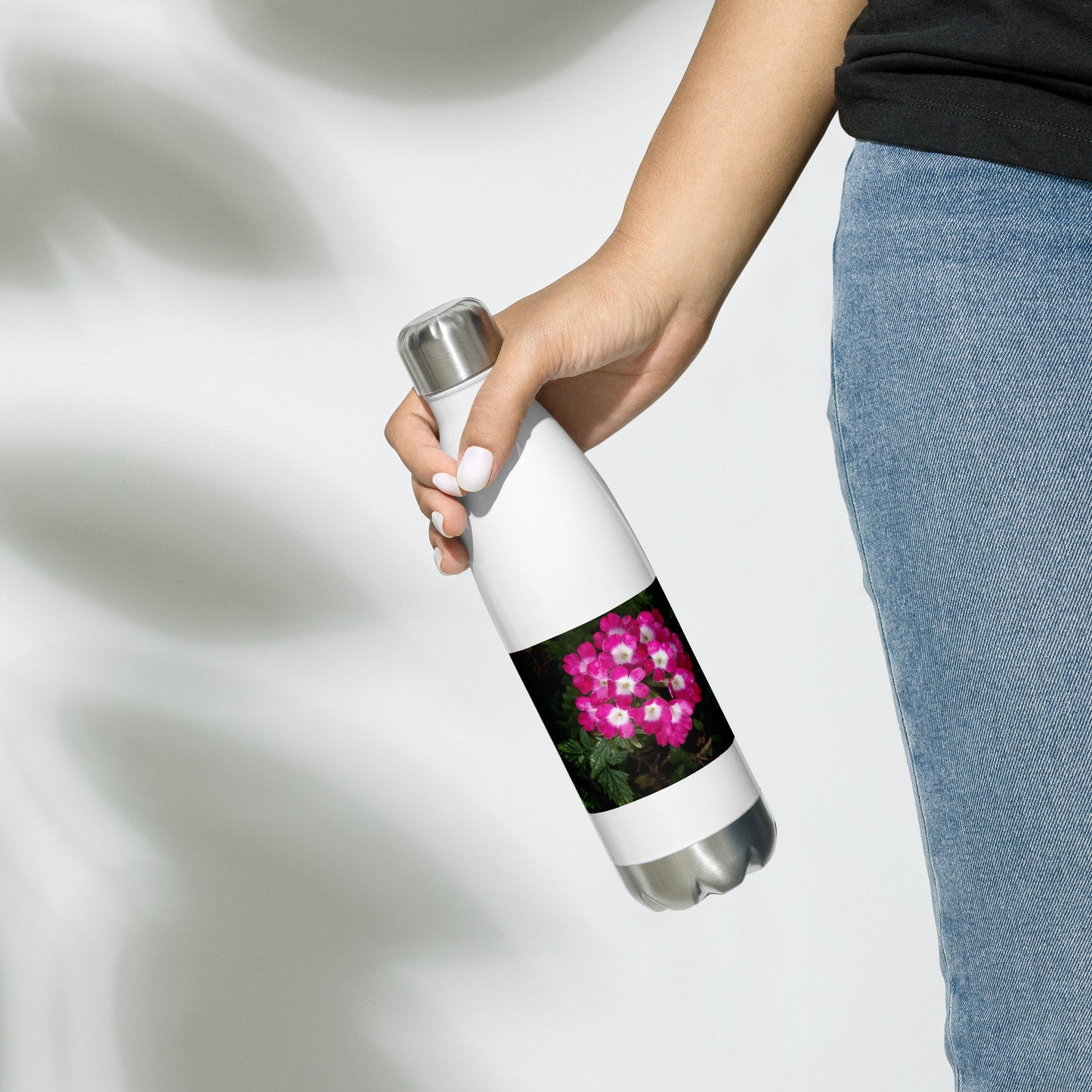 Stainless steel water bottle