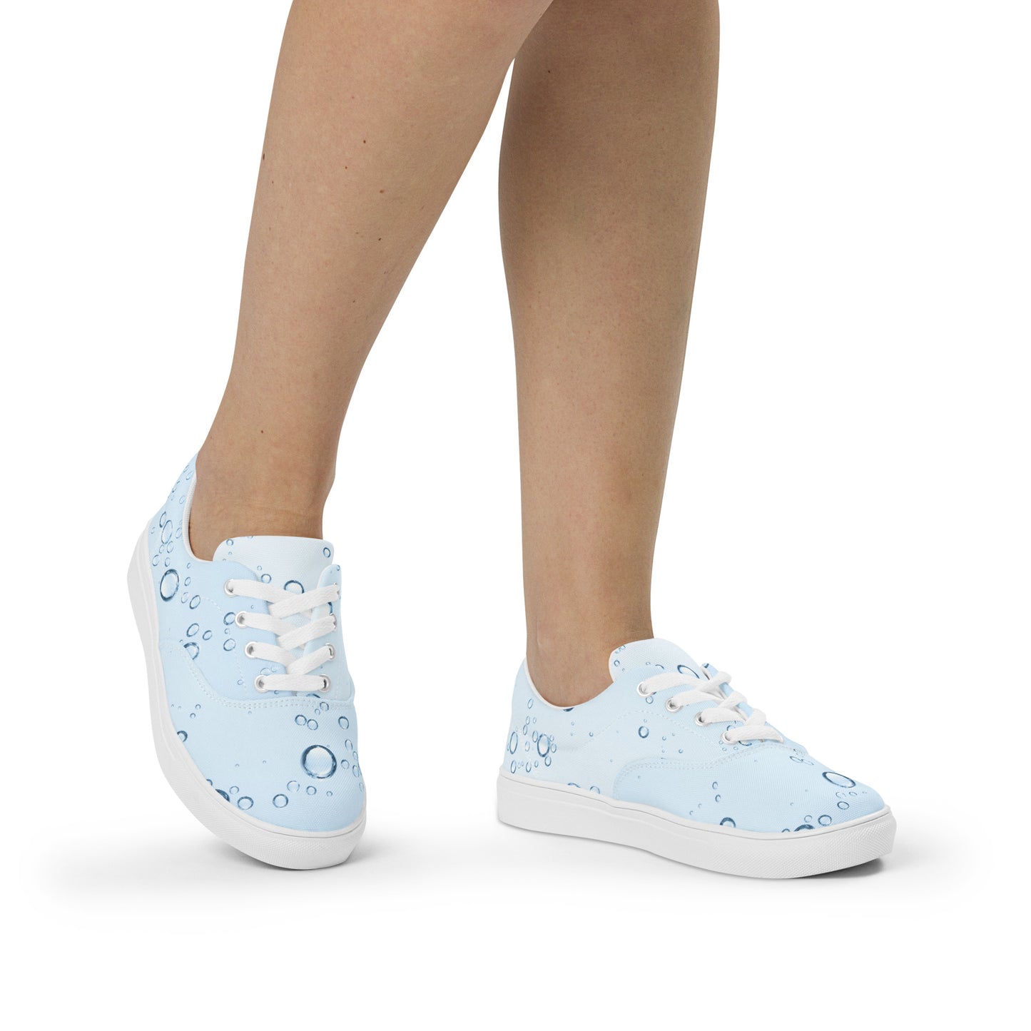 Women’s lace-up canvas shoes