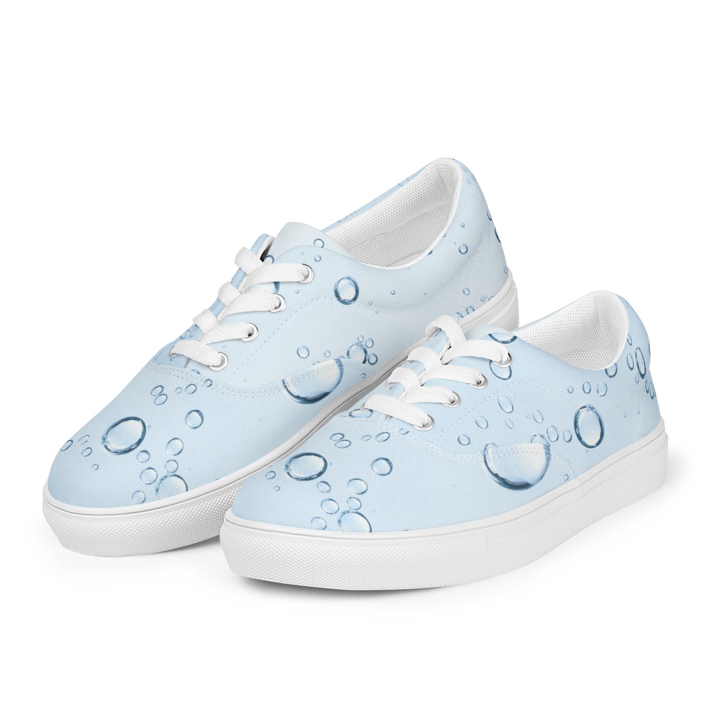 Women’s lace-up canvas shoes